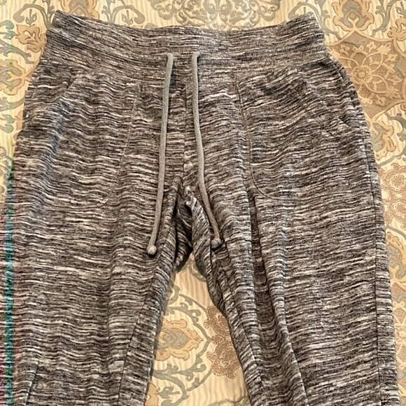Jogger pants - Picture 2 of 3
